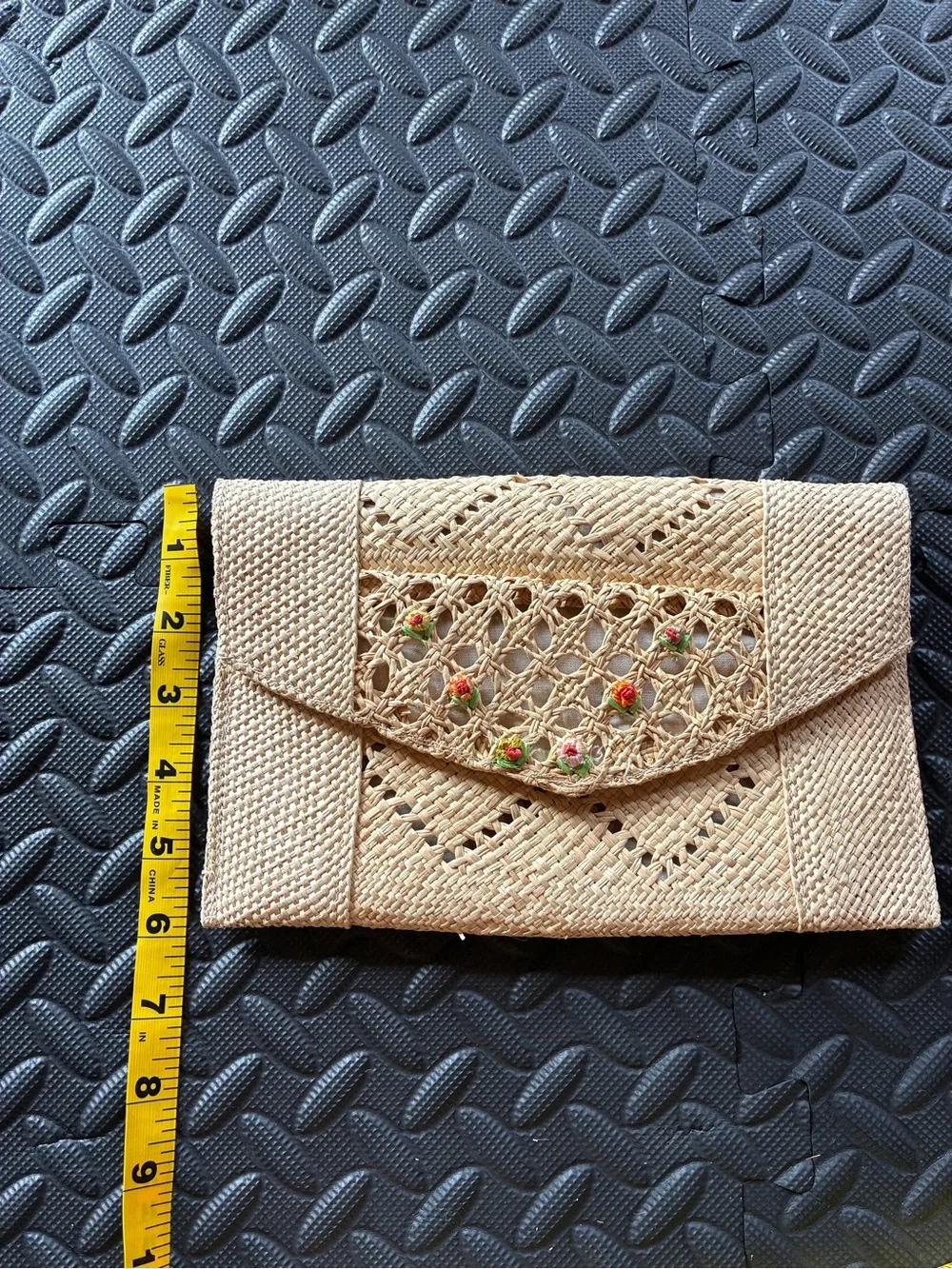Bermuda Beauty Craft Vintage Woven Straw Envelope Clutch with Floral Accent